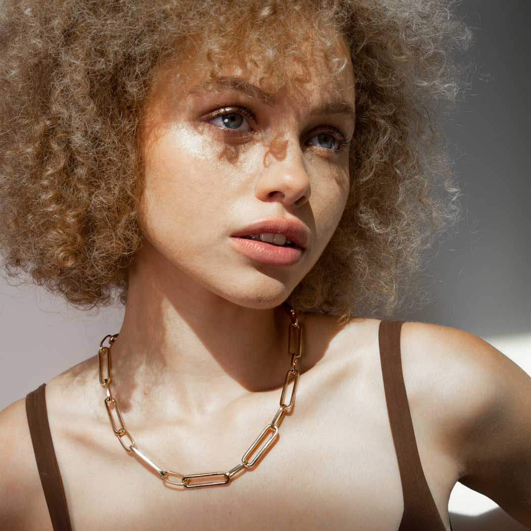 Minimal Curb Paperclip Chain Gold Necklace