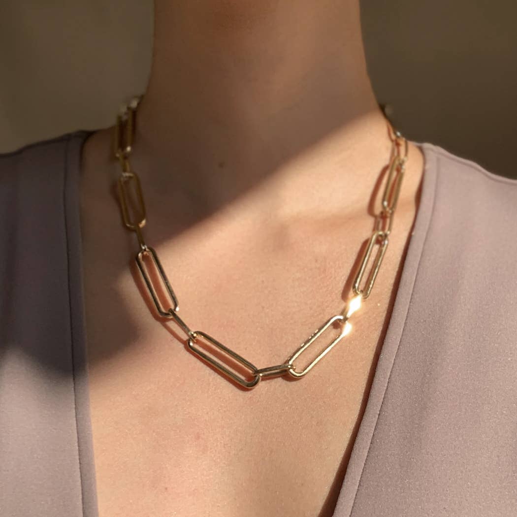 Minimal Curb Paperclip Chain Gold Necklace